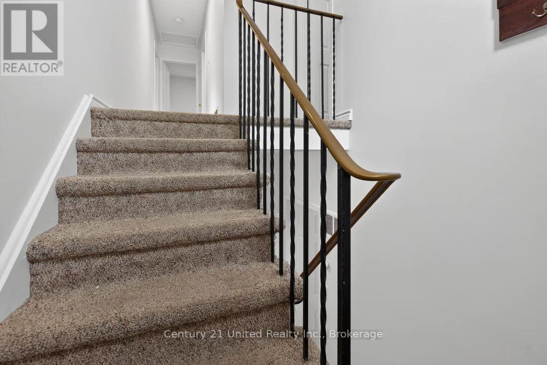 61 Broadlands Crescent, Clarington, Ontario  L1E 1R3 - Photo 5 - E13747106