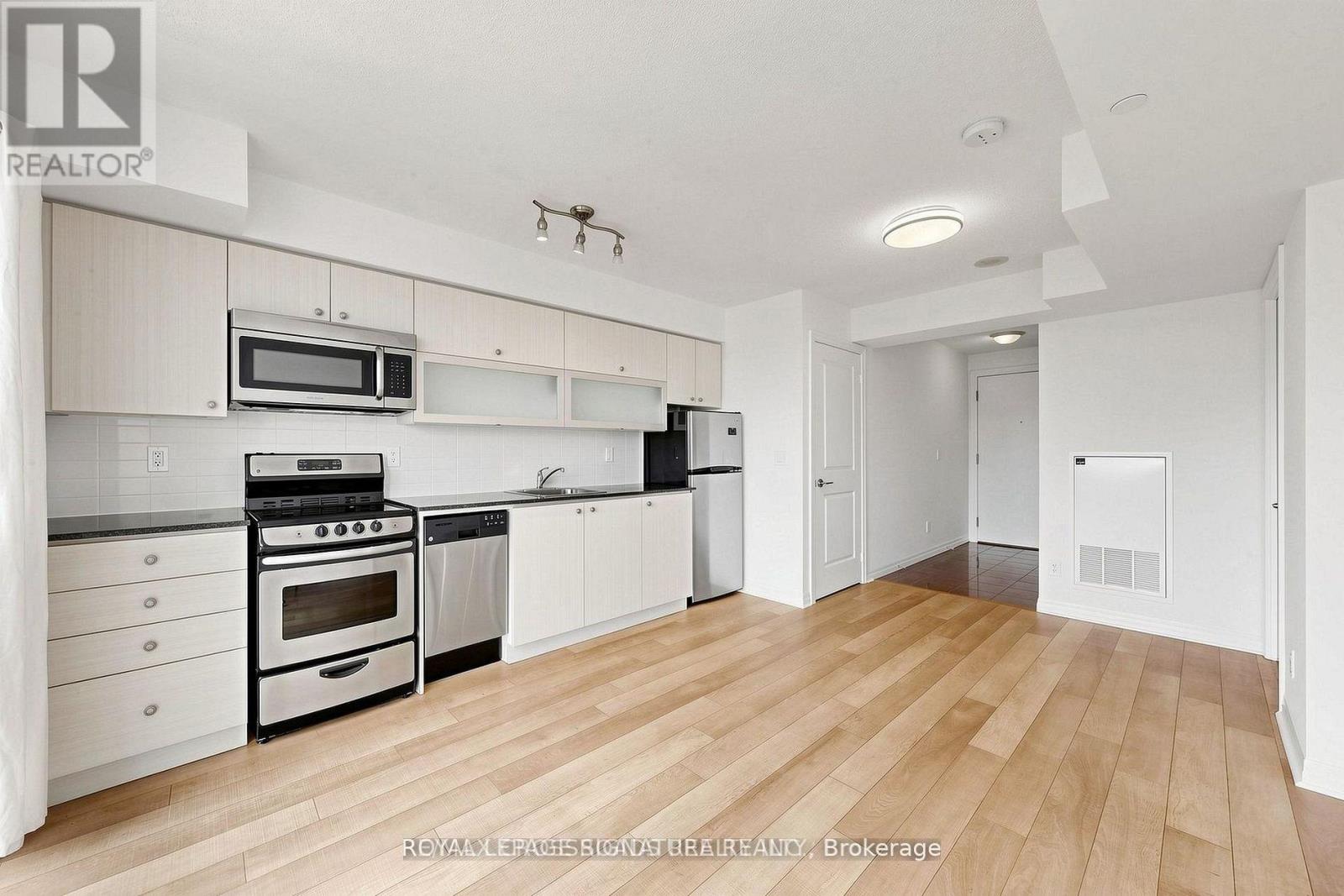 1501 - 275 Yorkland Road, Toronto, Ontario  M2J 0B4 - Photo 10 - C13747092