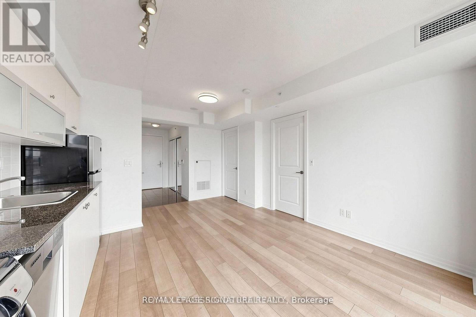 1501 - 275 Yorkland Road, Toronto, Ontario  M2J 0B4 - Photo 7 - C13747092