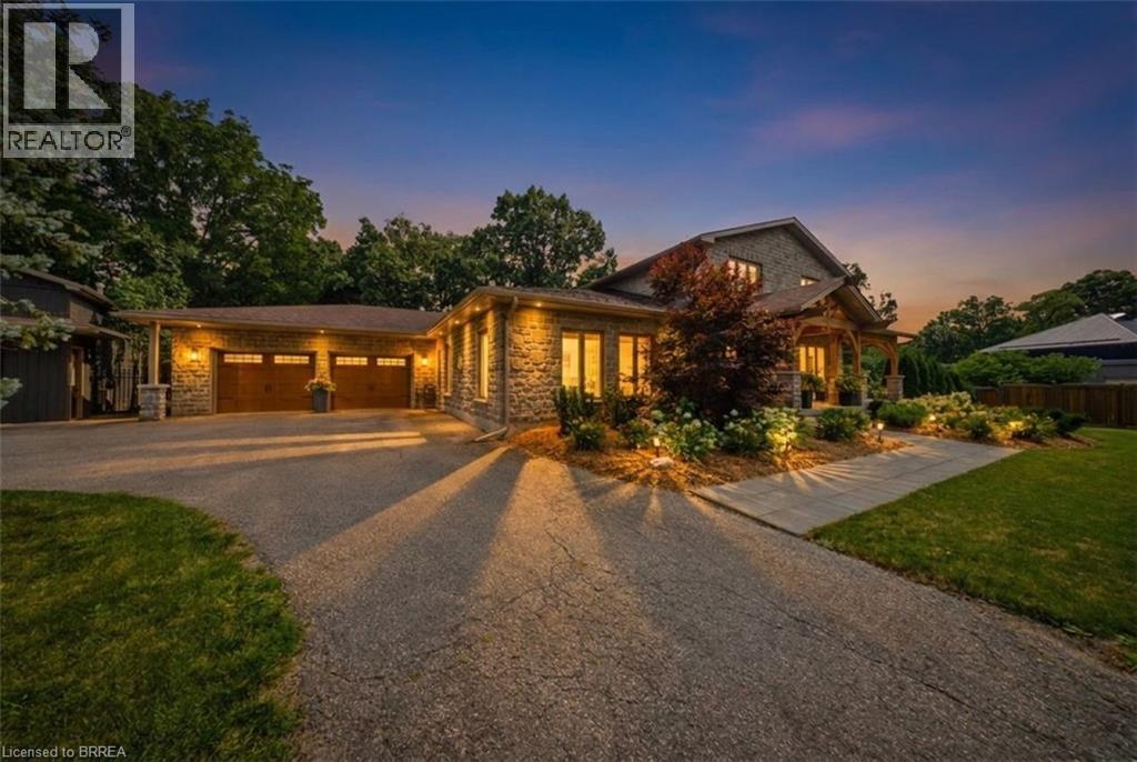 360 ROBINSON Road, Brantford, Ontario