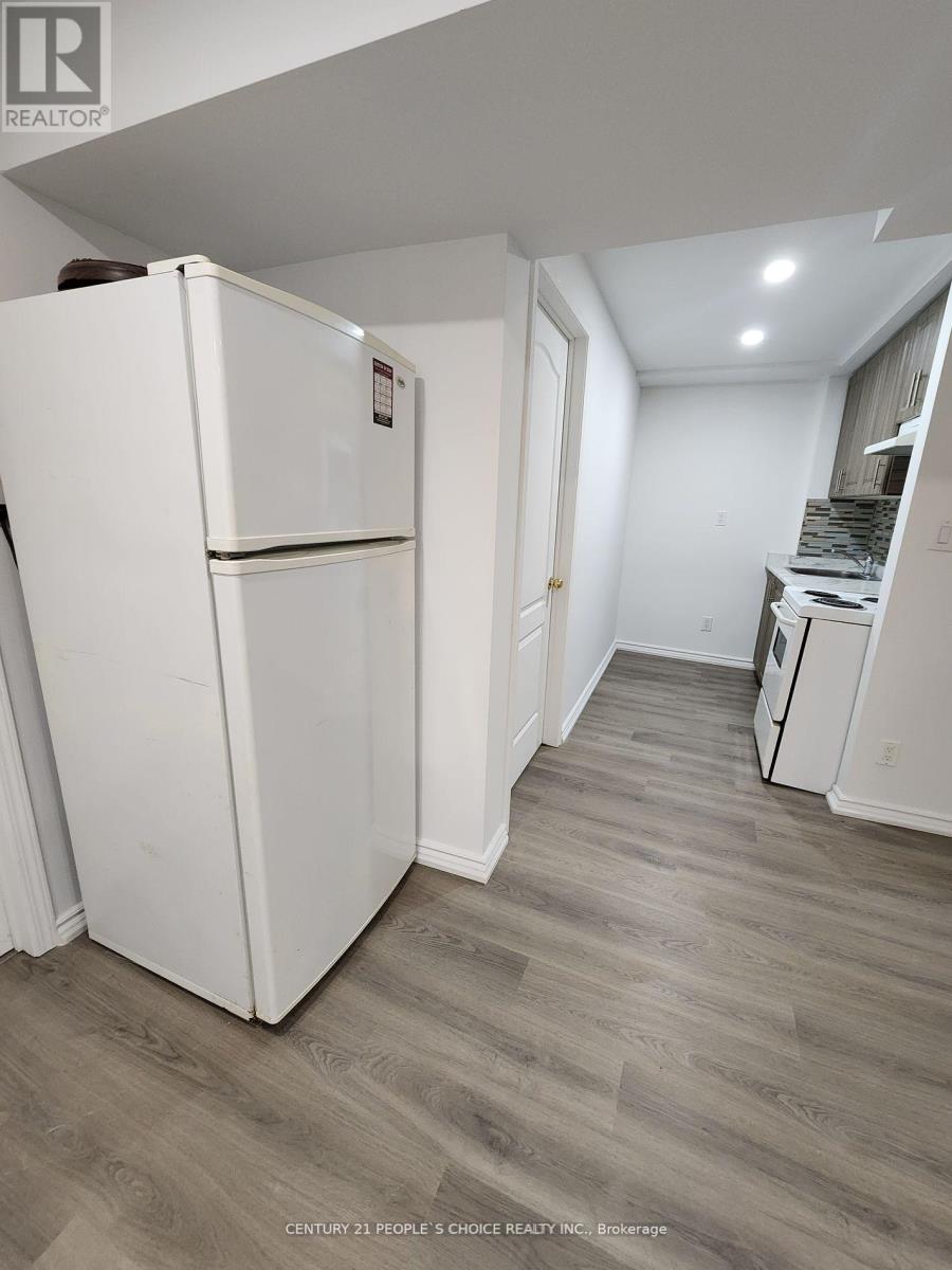 Bsmt - 4842 Rosebush Road, Mississauga, Ontario  L5M 5M1 - Photo 2 - W13747110