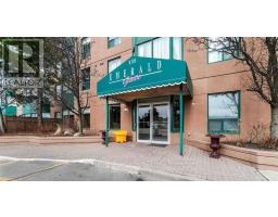 1916 - 135 HILLCREST AVENUE, Mississauga, Ontario