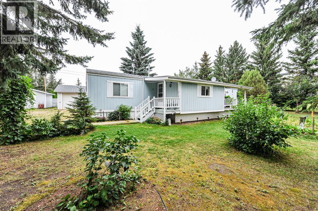 117 Railway Avenue, Rosalind, Alberta  T0B 3Y0 - Photo 1 - A2342506