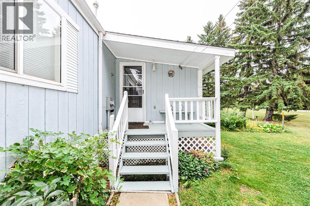 117 Railway Avenue, Rosalind, Alberta  T0B 3Y0 - Photo 3 - A2342506