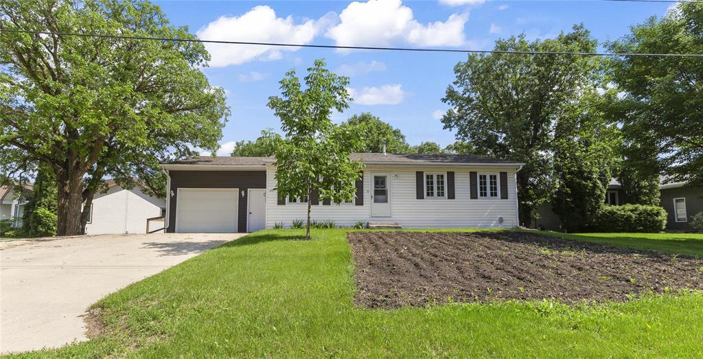 258 Southwood Street, Grunthal, Manitoba  R0A 0R0 - Photo 0 - 202622263