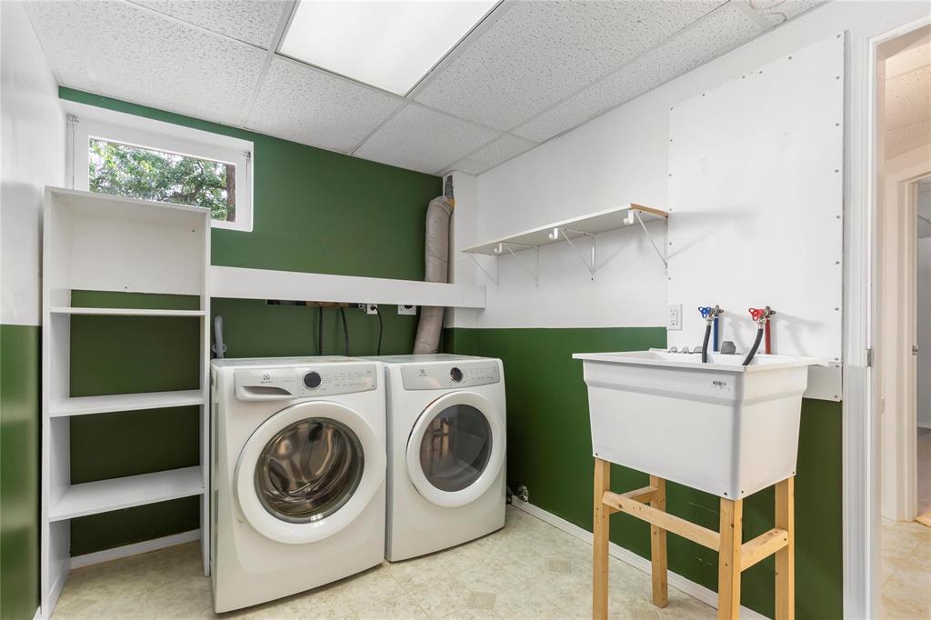 258 Southwood Street, Grunthal, Manitoba  R0A 0R0 - Photo 12 - 202622263