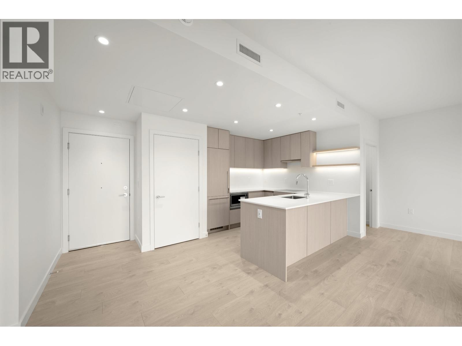 408 4928 Quebec Street, Vancouver, British Columbia  V5W 0G6 - Photo 3 - R3161697