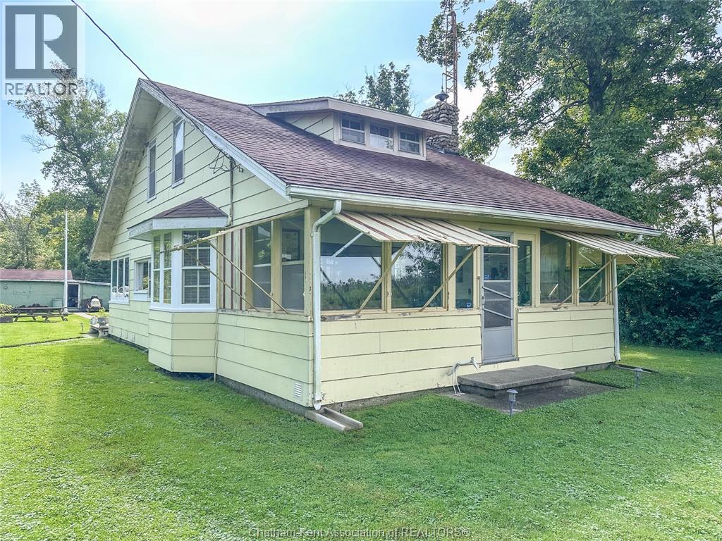 17882 Water Street, Rondeau Park, Ontario  N0P 1X0 - Photo 2 - 26021583