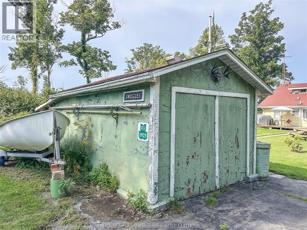 17882 Water Street, Rondeau Park, Ontario  N0P 1X0 - Photo 38 - 26021583