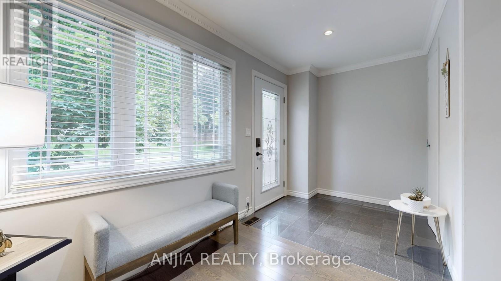 691 Greenwood Avenue, Toronto (Danforth), Ontario  M4J 4B6 - Photo 3 - E13564752