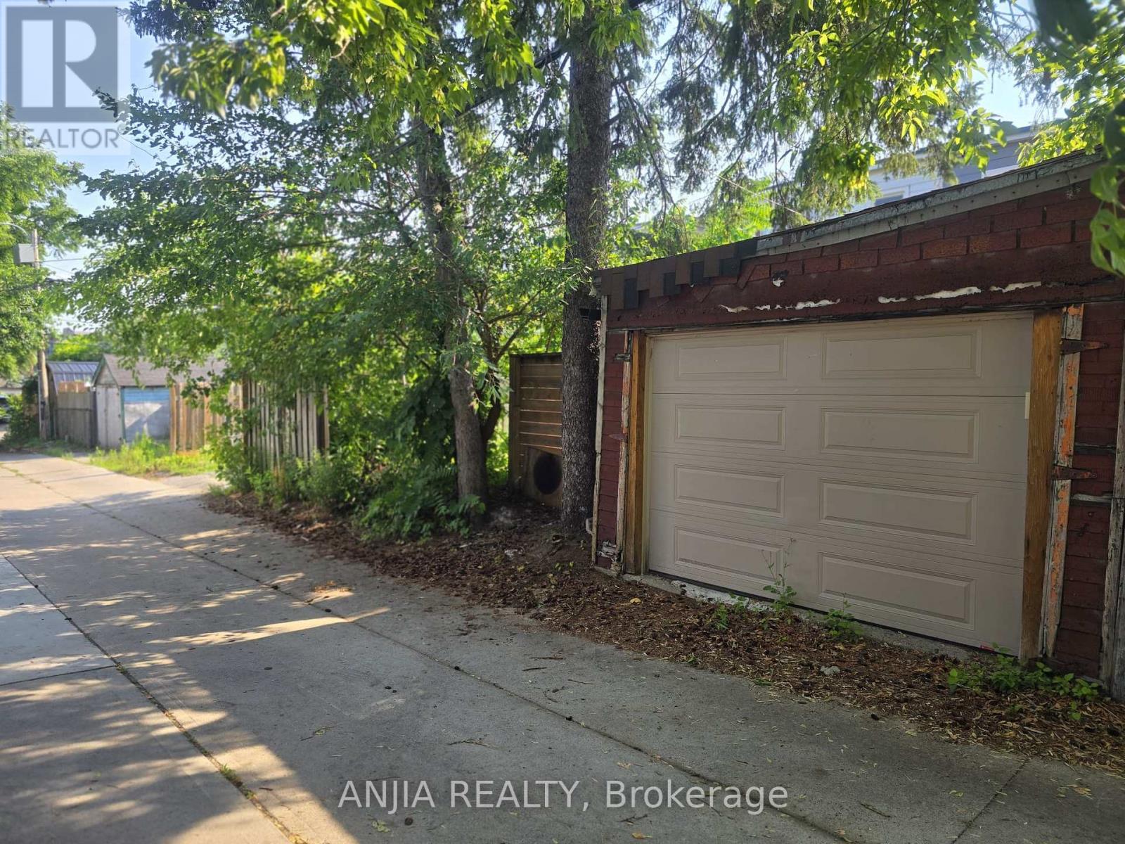 691 Greenwood Avenue, Toronto (Danforth), Ontario  M4J 4B6 - Photo 34 - E13564752