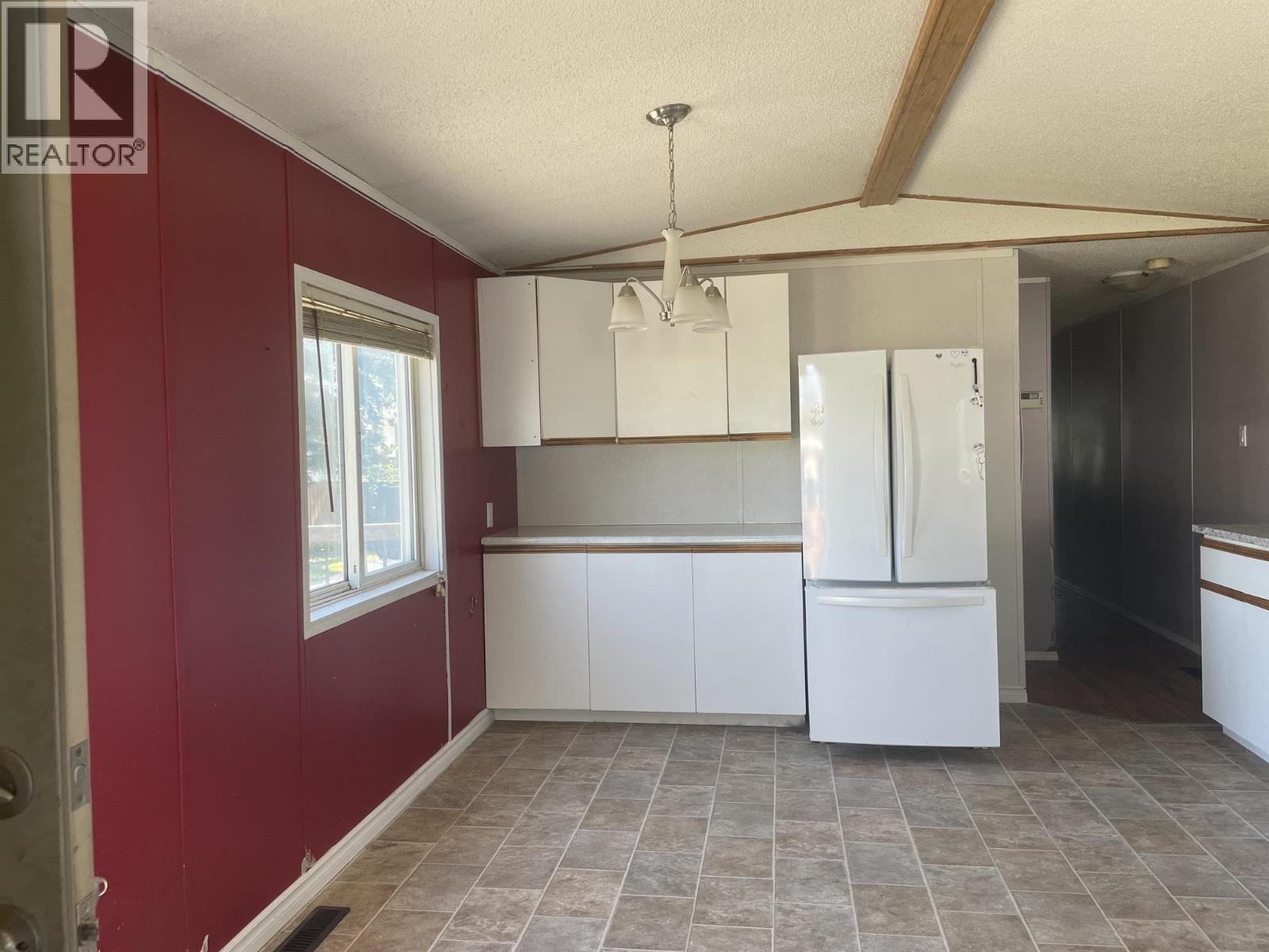 3907 Poplar Avenue, Fort Nelson, British Columbia  V0C 1R0 - Photo 7 - R3161553