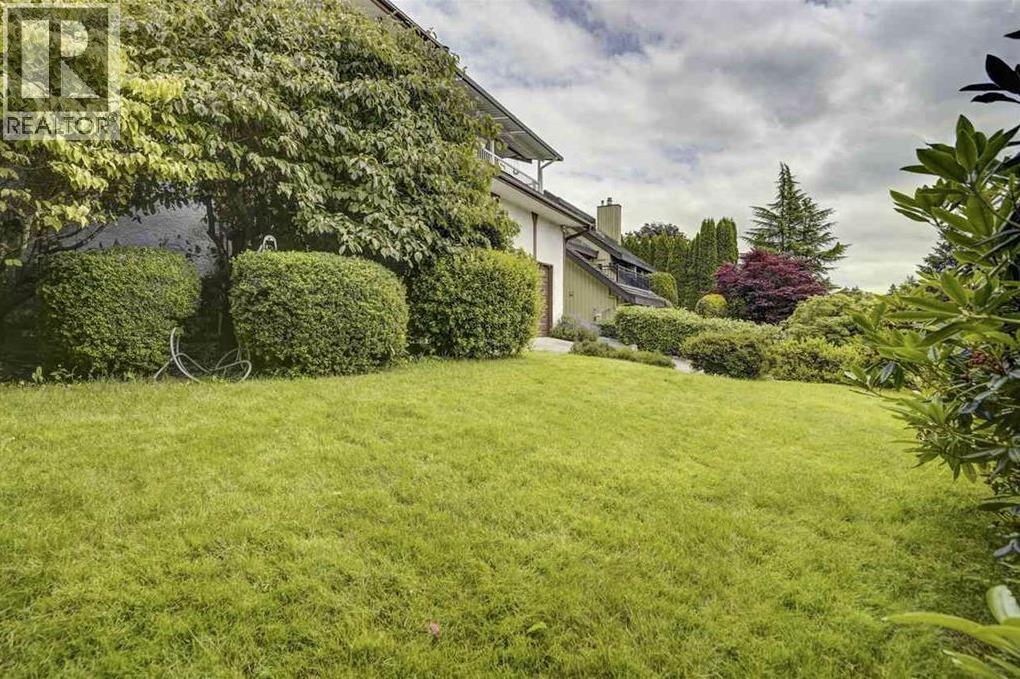 5755 Monarch Street, Burnaby, British Columbia  V5G 2A2 - Photo 3 - R3161698