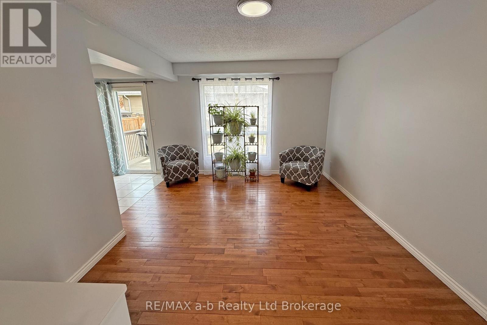 169 Diefenbaker Drive, Woodstock, Ontario  N4S 8V7 - Photo 10 - X13165448