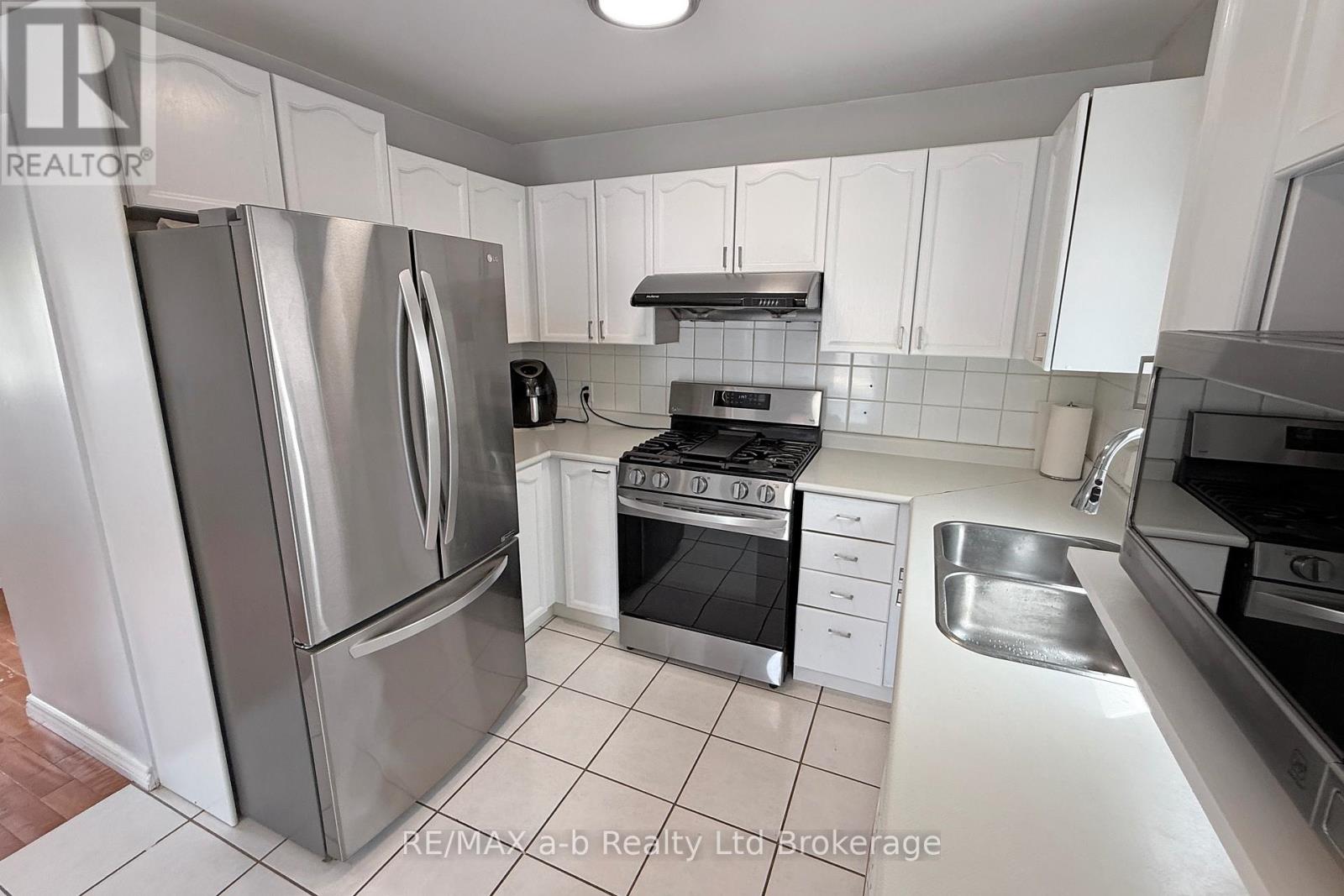 169 Diefenbaker Drive, Woodstock, Ontario  N4S 8V7 - Photo 14 - X13165448