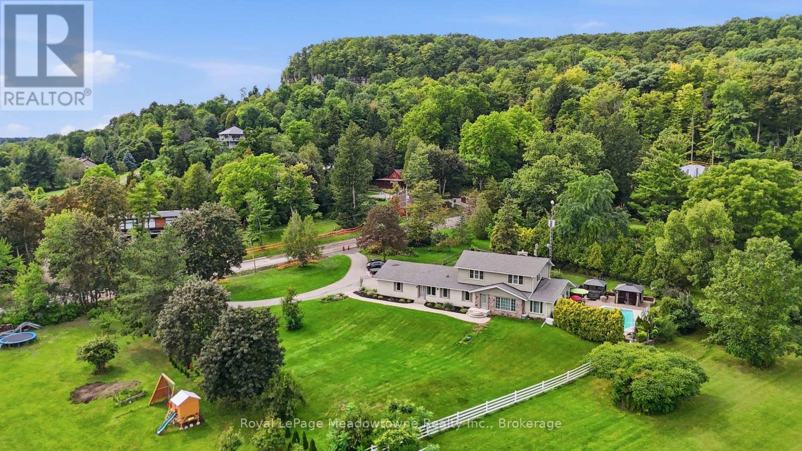 7053 APPLEBY LINE, Milton, Ontario