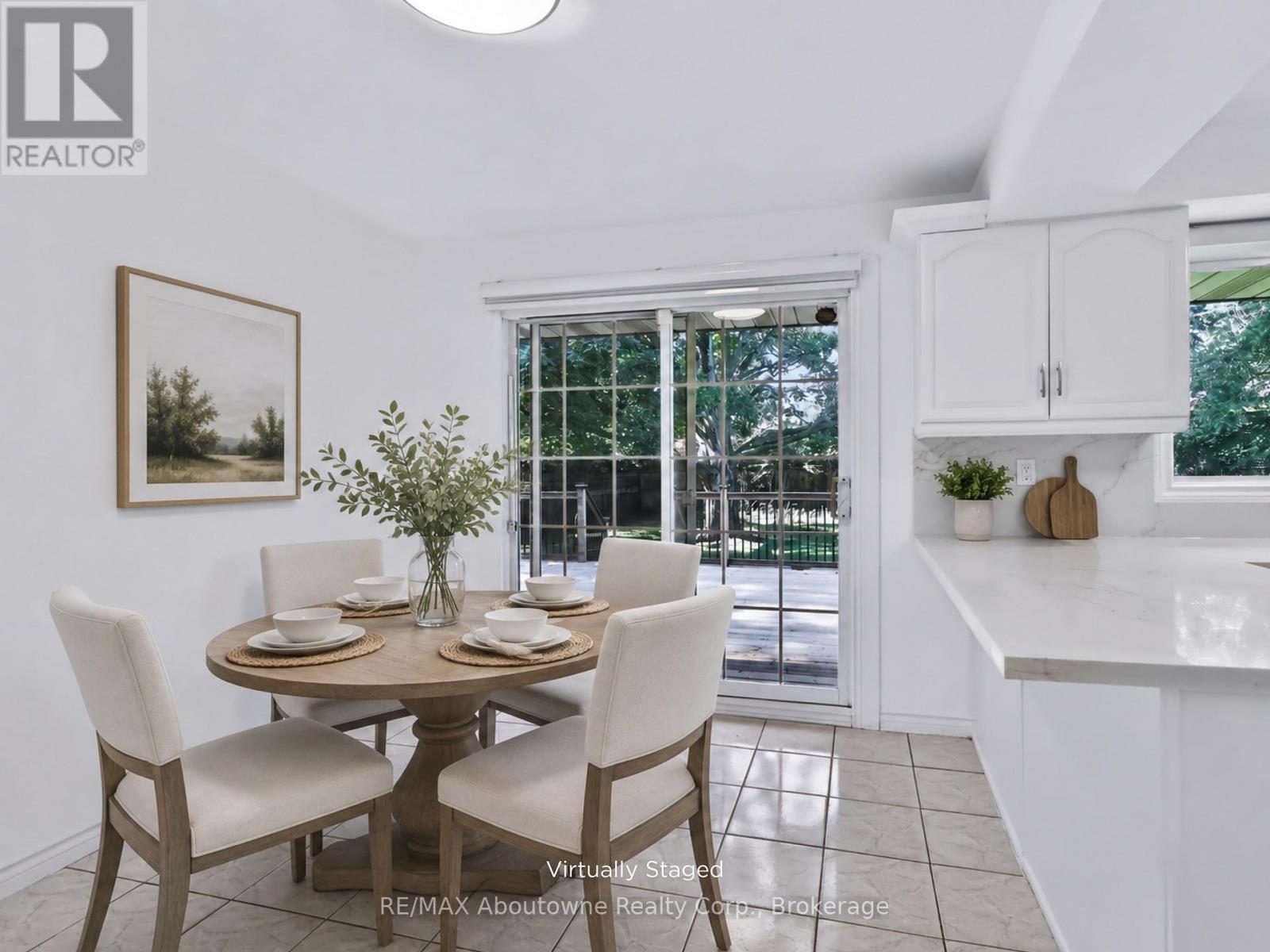 30 Birkbank Drive, Oakville, Ontario  L6J 4Y9 - Photo 16 - W13747286