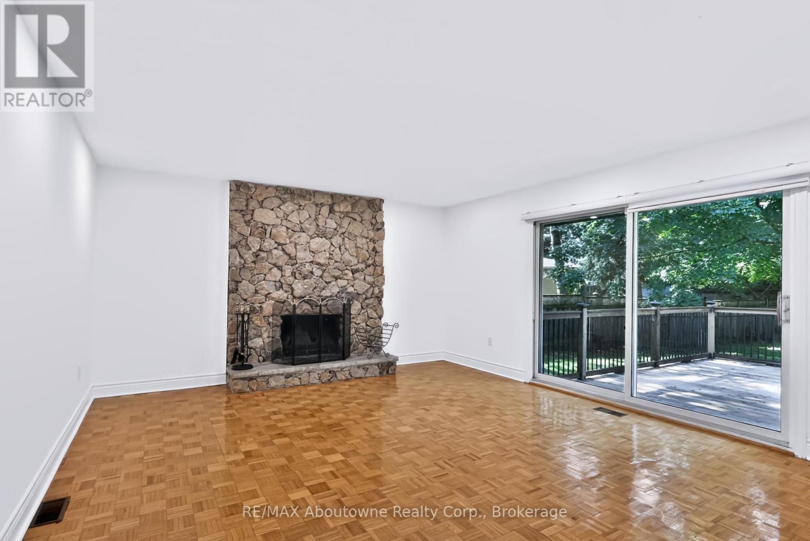30 Birkbank Drive, Oakville, Ontario  L6J 4Y9 - Photo 19 - W13747286
