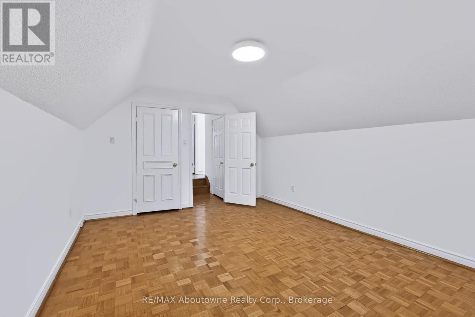 30 Birkbank Drive, Oakville, Ontario  L6J 4Y9 - Photo 22 - W13747286