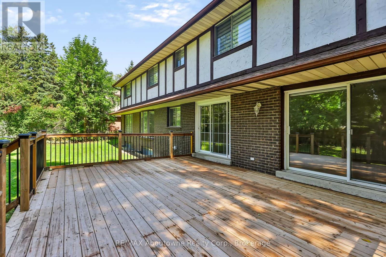 30 Birkbank Drive, Oakville, Ontario  L6J 4Y9 - Photo 39 - W13747286