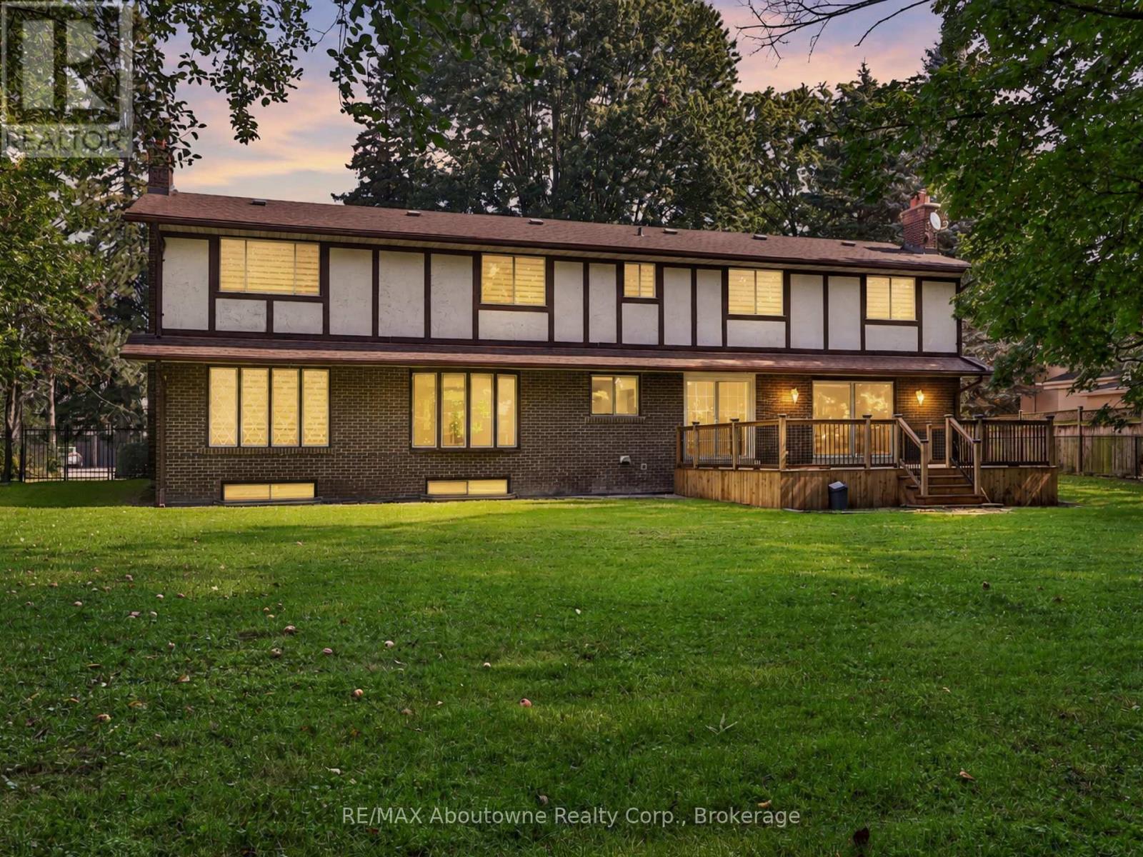 30 Birkbank Drive, Oakville, Ontario  L6J 4Y9 - Photo 44 - W13747286