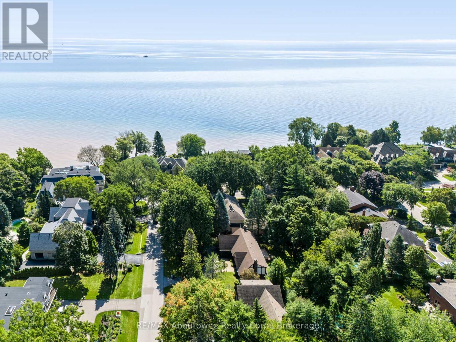 30 Birkbank Drive, Oakville, Ontario  L6J 4Y9 - Photo 46 - W13747286