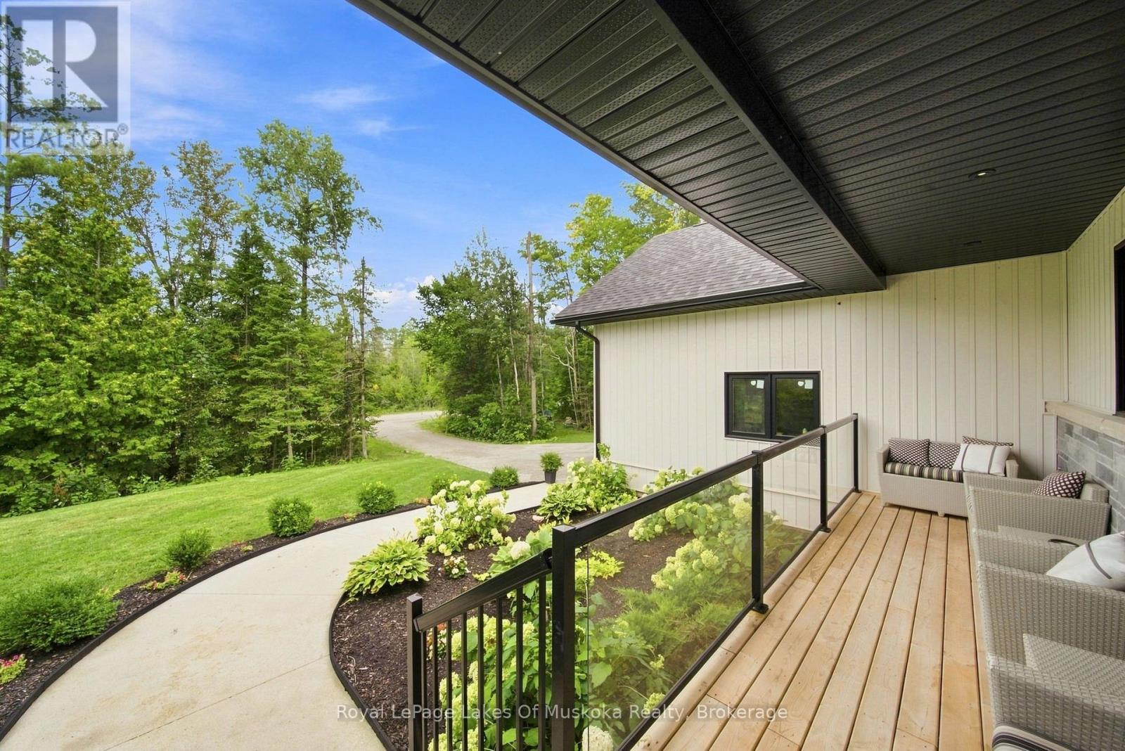 41 Meadows Avenue, Tay (Waubaushene), Ontario  L0K 2C0 - Photo 4 - S13747302