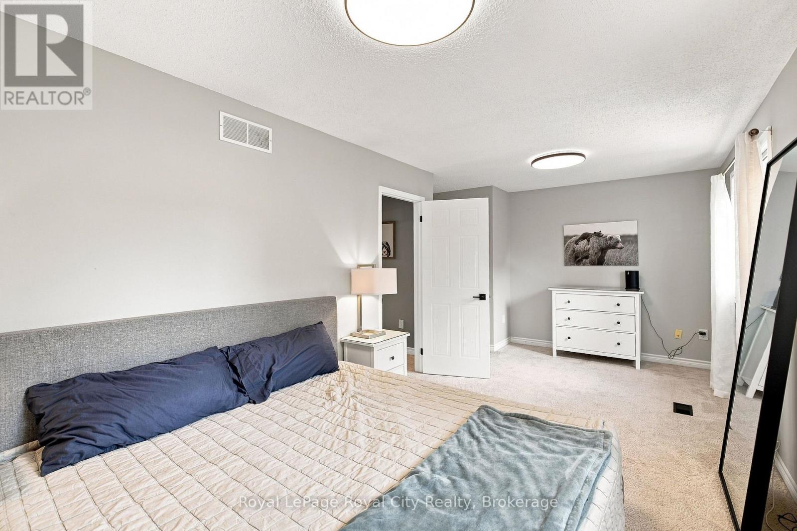 399 Starwood Drive, Guelph (Grange Road), Ontario  N1E 7A3 - Photo 15 - X13747232