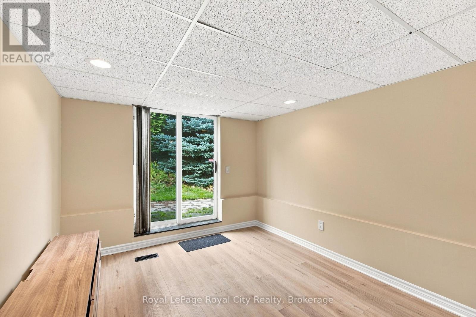 399 Starwood Drive, Guelph (Grange Road), Ontario  N1E 7A3 - Photo 23 - X13747232