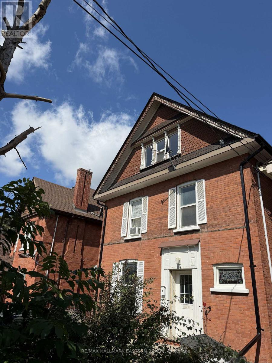 194 London Street, Peterborough, Ontario  K9H 2Y9 - Photo 1 - X13747348