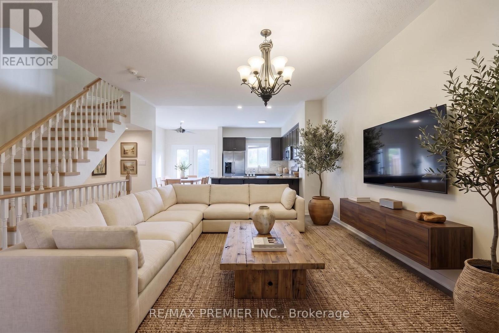 95 John Bell Crescent, Toronto, Ontario  M1L 0G5 - Photo 2 - E13747252