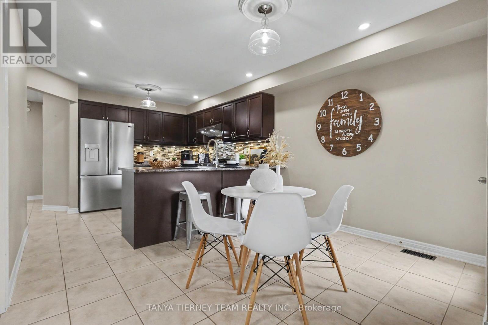 96 Mildenhall Place, Whitby, Ontario  L1M 0E4 - Photo 13 - E13747290