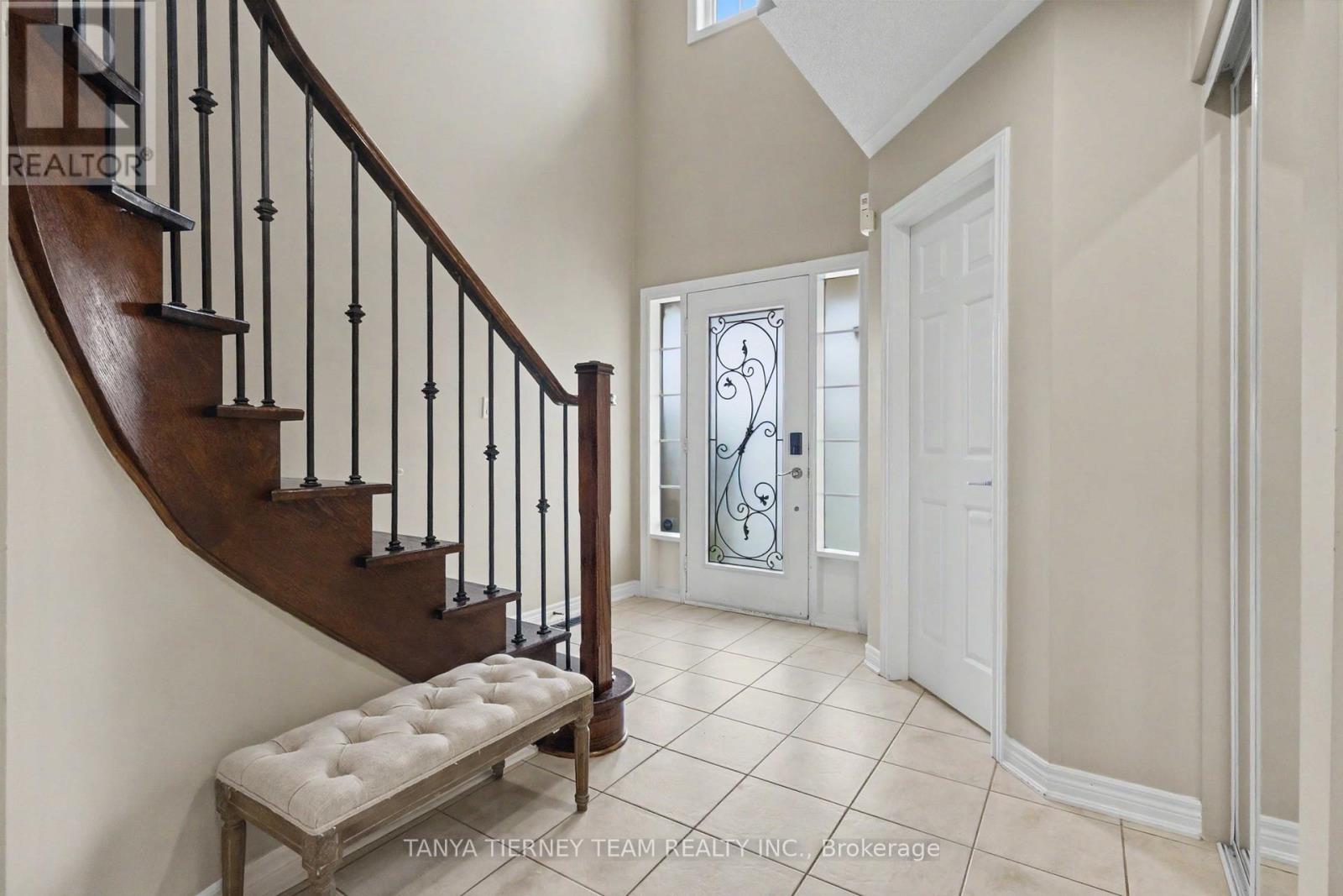 96 Mildenhall Place, Whitby, Ontario  L1M 0E4 - Photo 3 - E13747290