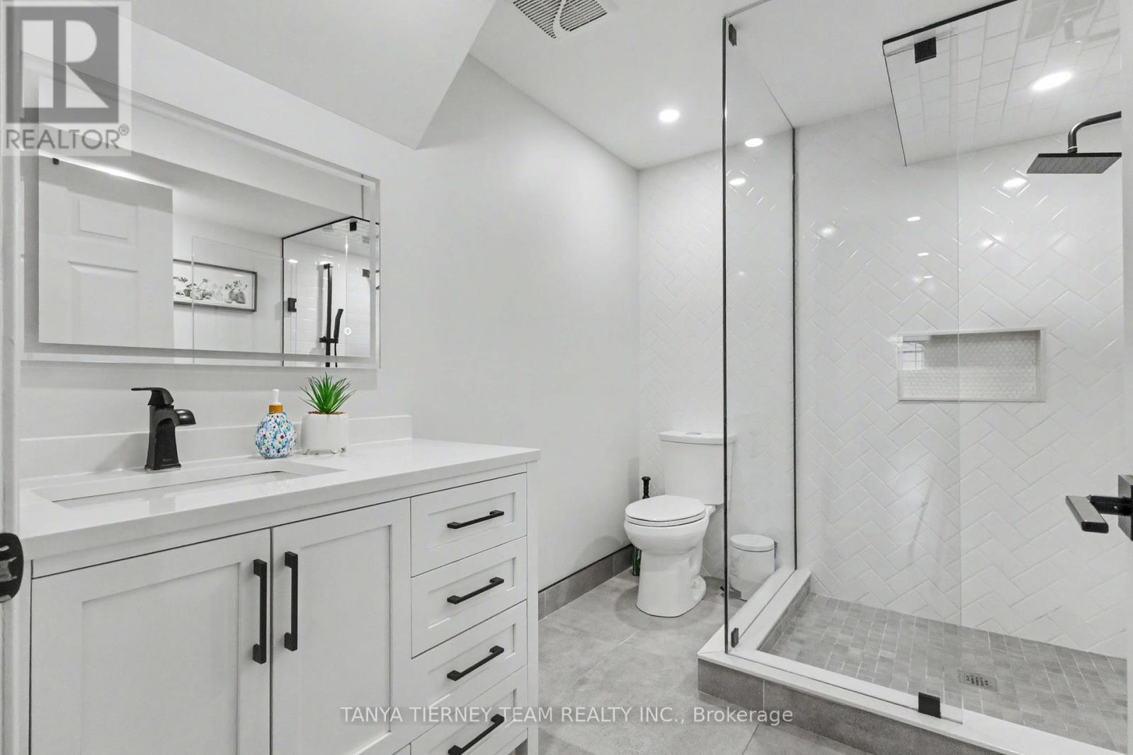 96 Mildenhall Place, Whitby, Ontario  L1M 0E4 - Photo 41 - E13747290
