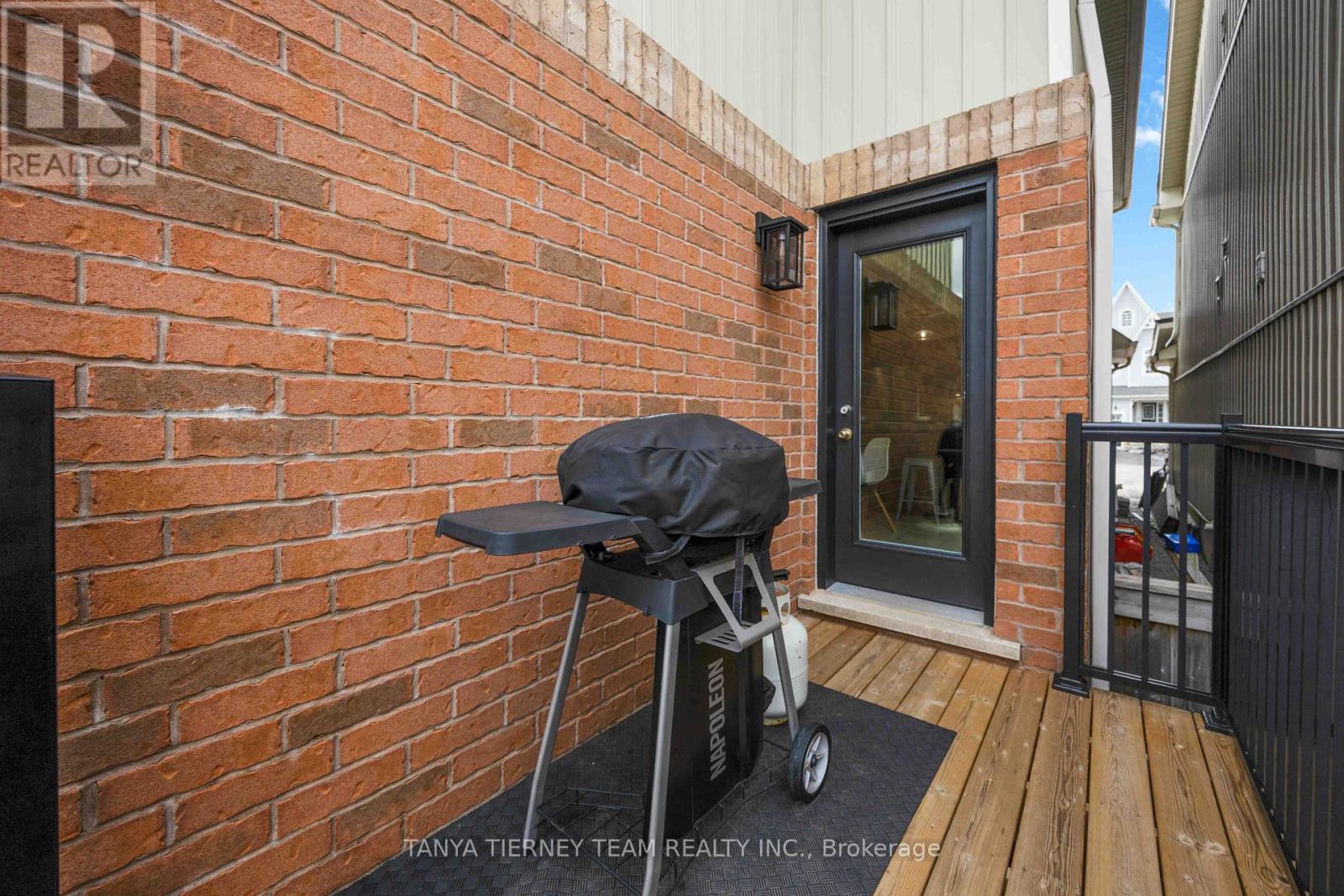 96 Mildenhall Place, Whitby, Ontario  L1M 0E4 - Photo 43 - E13747290