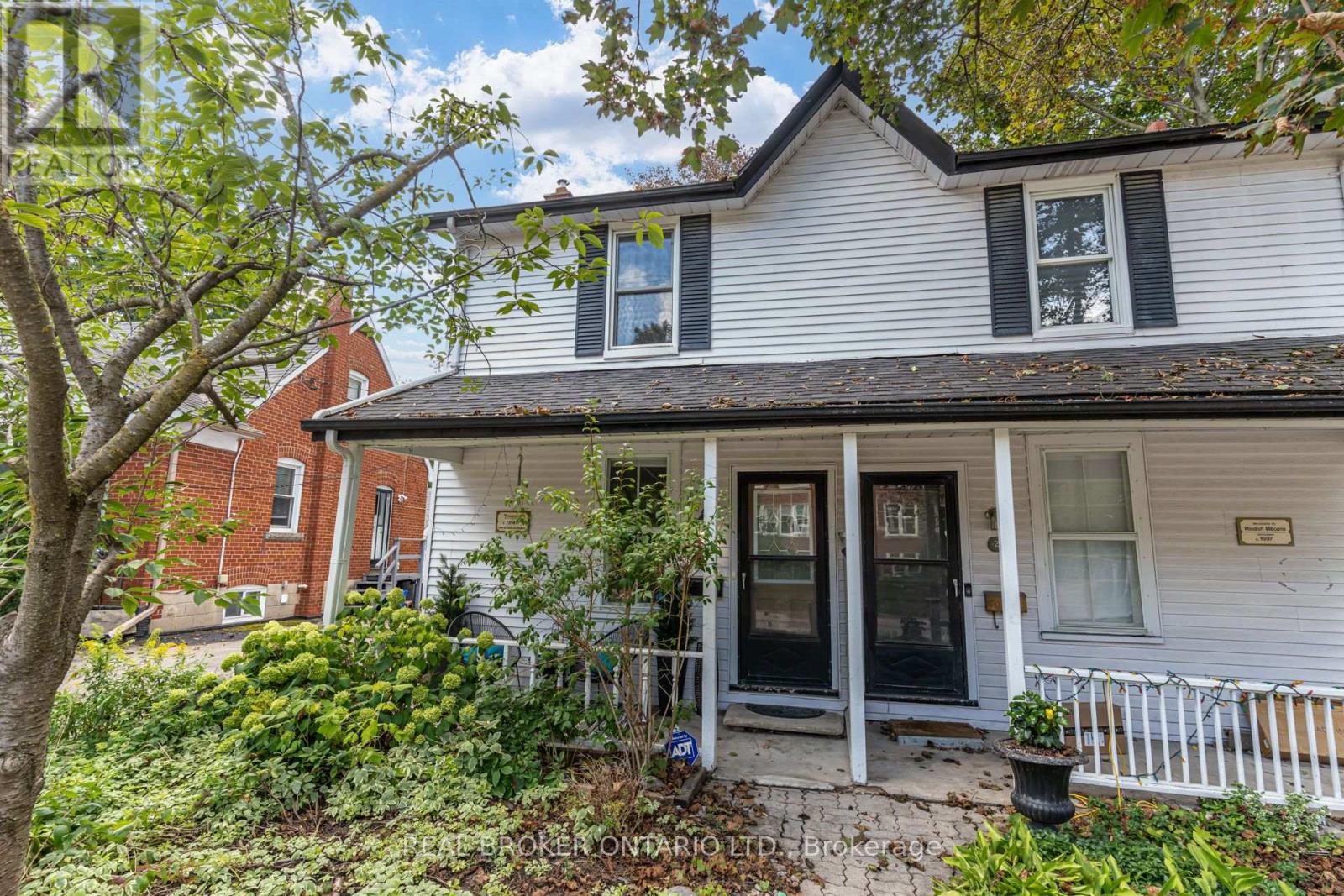 30 Elizabeth Street S, Richmond Hill (Mill Pond), Ontario  L4C 3V4 - Photo 1 - N13747198