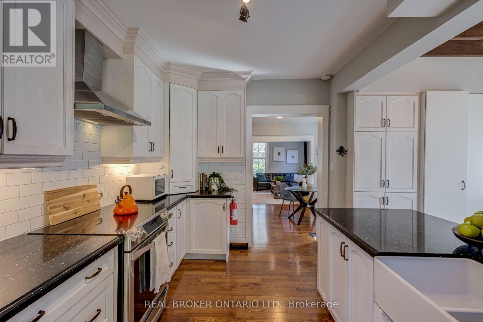 30 Elizabeth Street S, Richmond Hill (Mill Pond), Ontario  L4C 3V4 - Photo 17 - N13747198