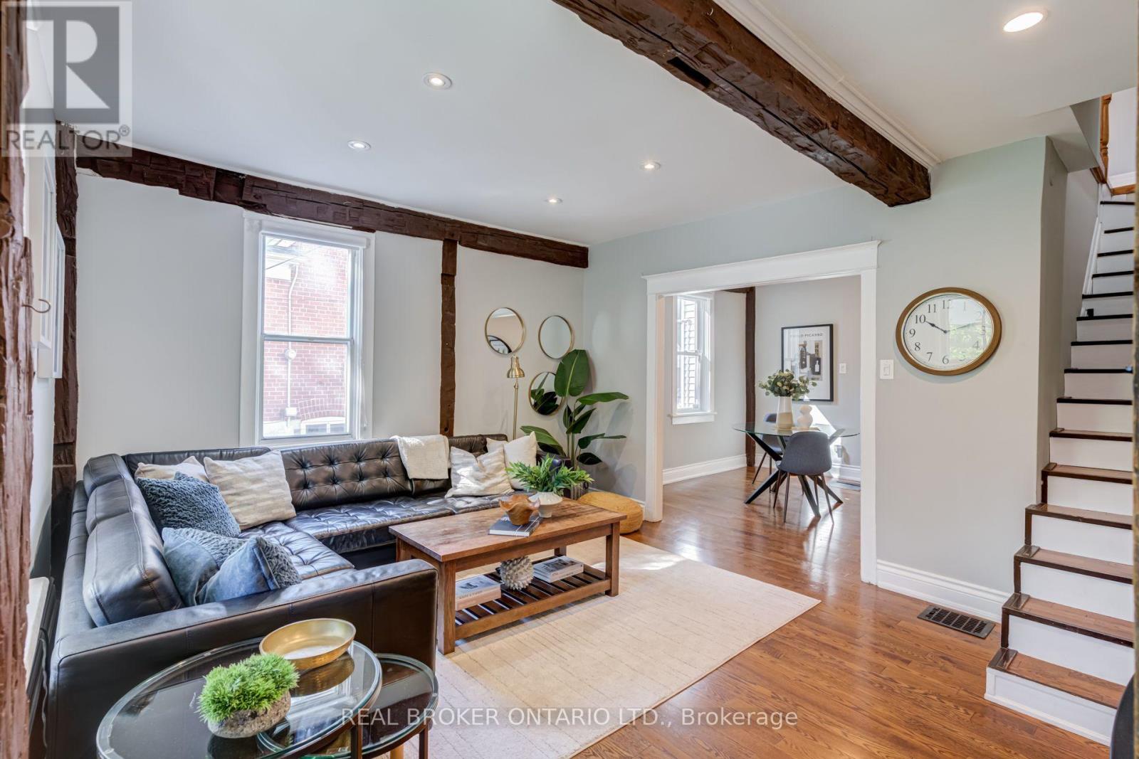 30 Elizabeth Street S, Richmond Hill (Mill Pond), Ontario  L4C 3V4 - Photo 4 - N13747198