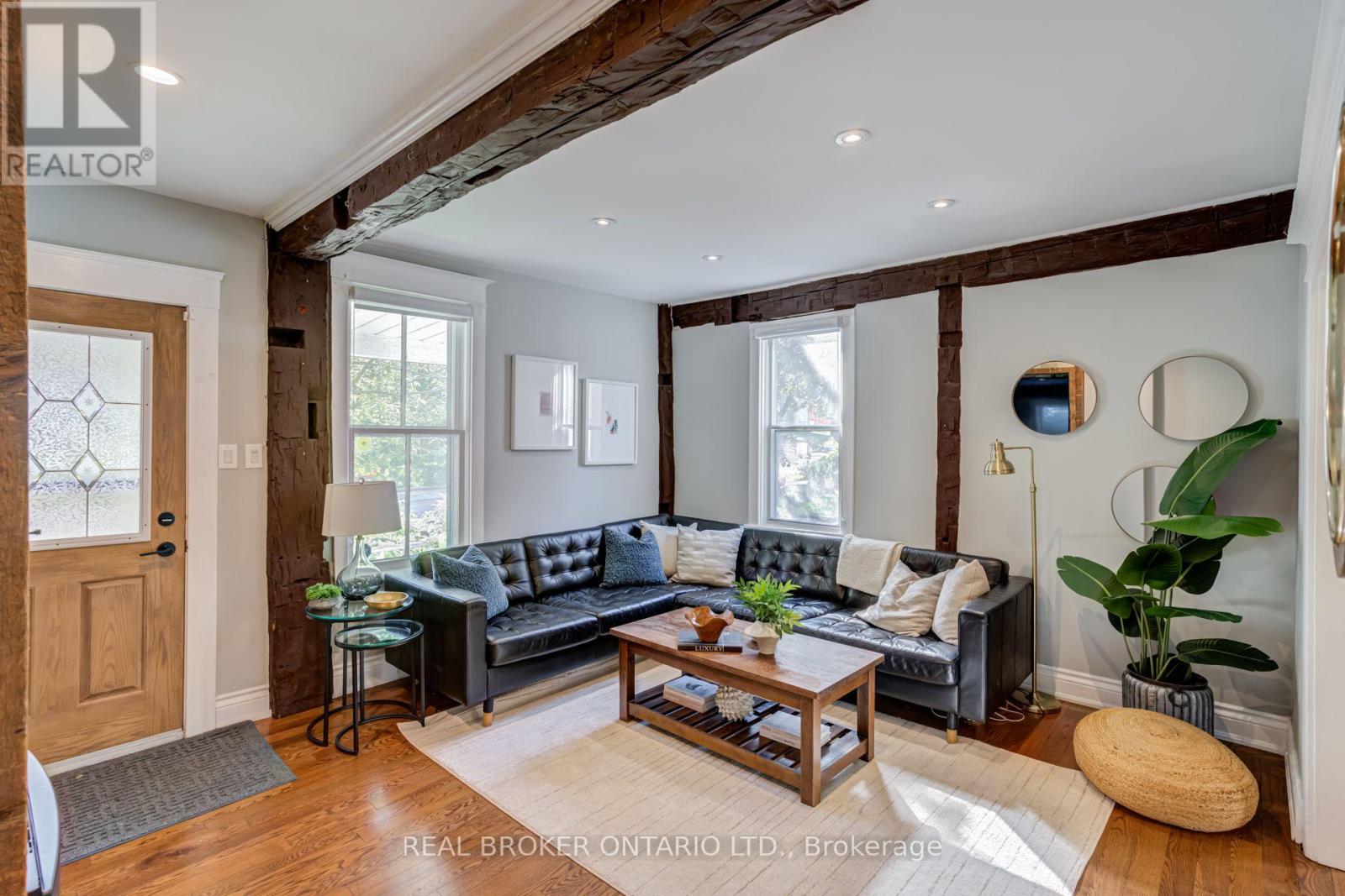 30 Elizabeth Street S, Richmond Hill (Mill Pond), Ontario  L4C 3V4 - Photo 5 - N13747198