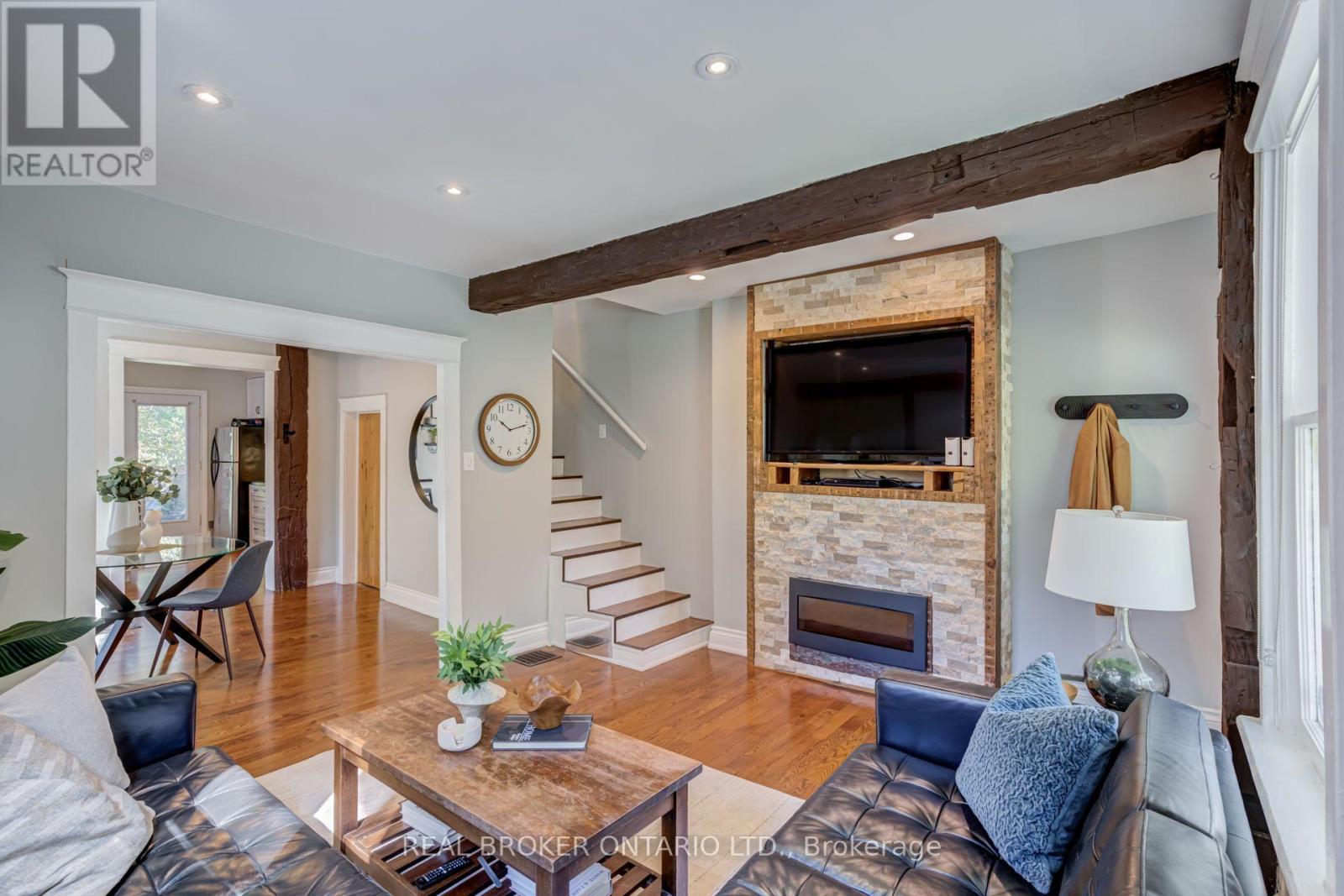 30 Elizabeth Street S, Richmond Hill (Mill Pond), Ontario  L4C 3V4 - Photo 7 - N13747198