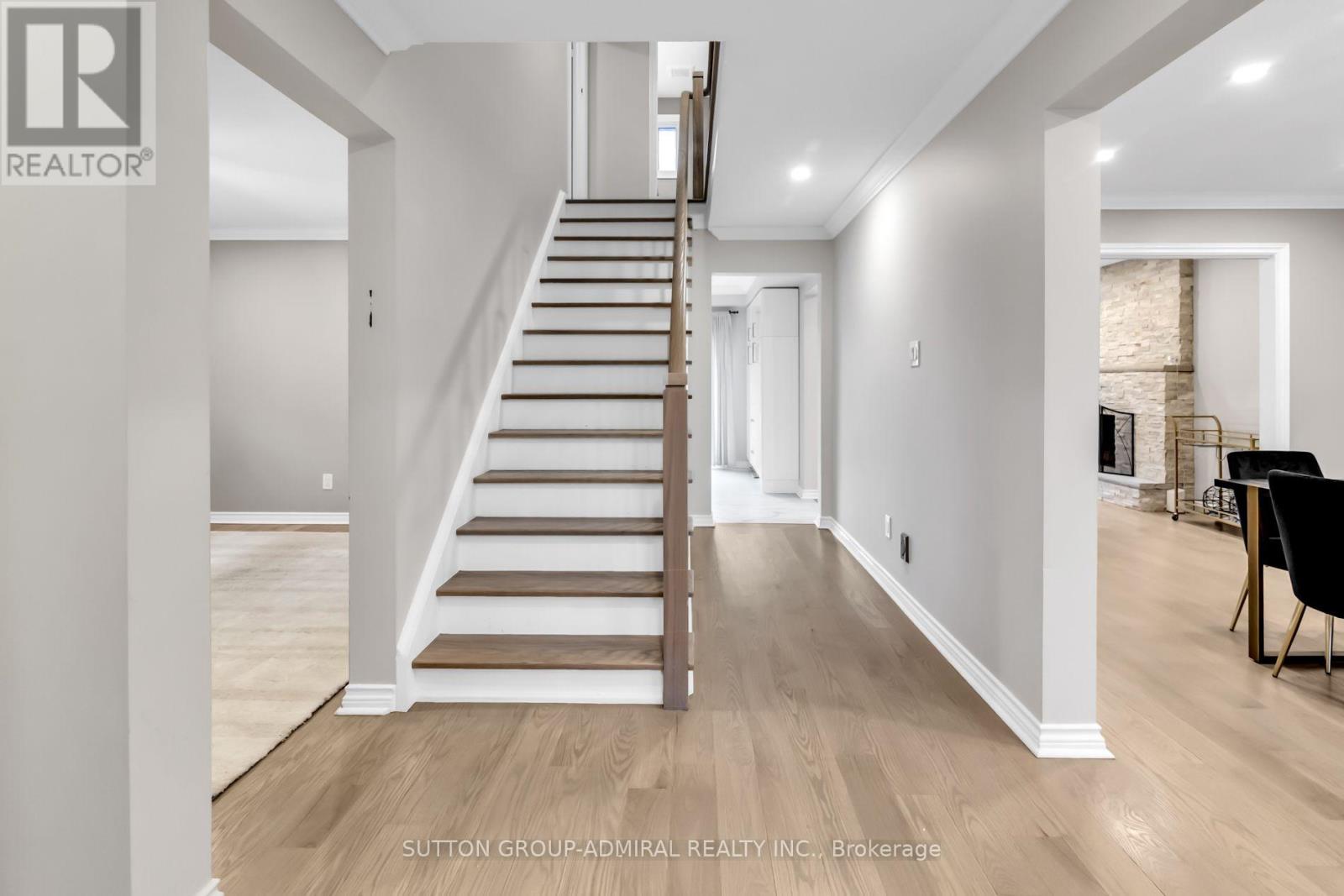 Main & 2nd - 119 Mccabe Crescent, Vaughan (Lakeview Estates), Ontario  L4J 2S6 - Photo 3 - N13747256