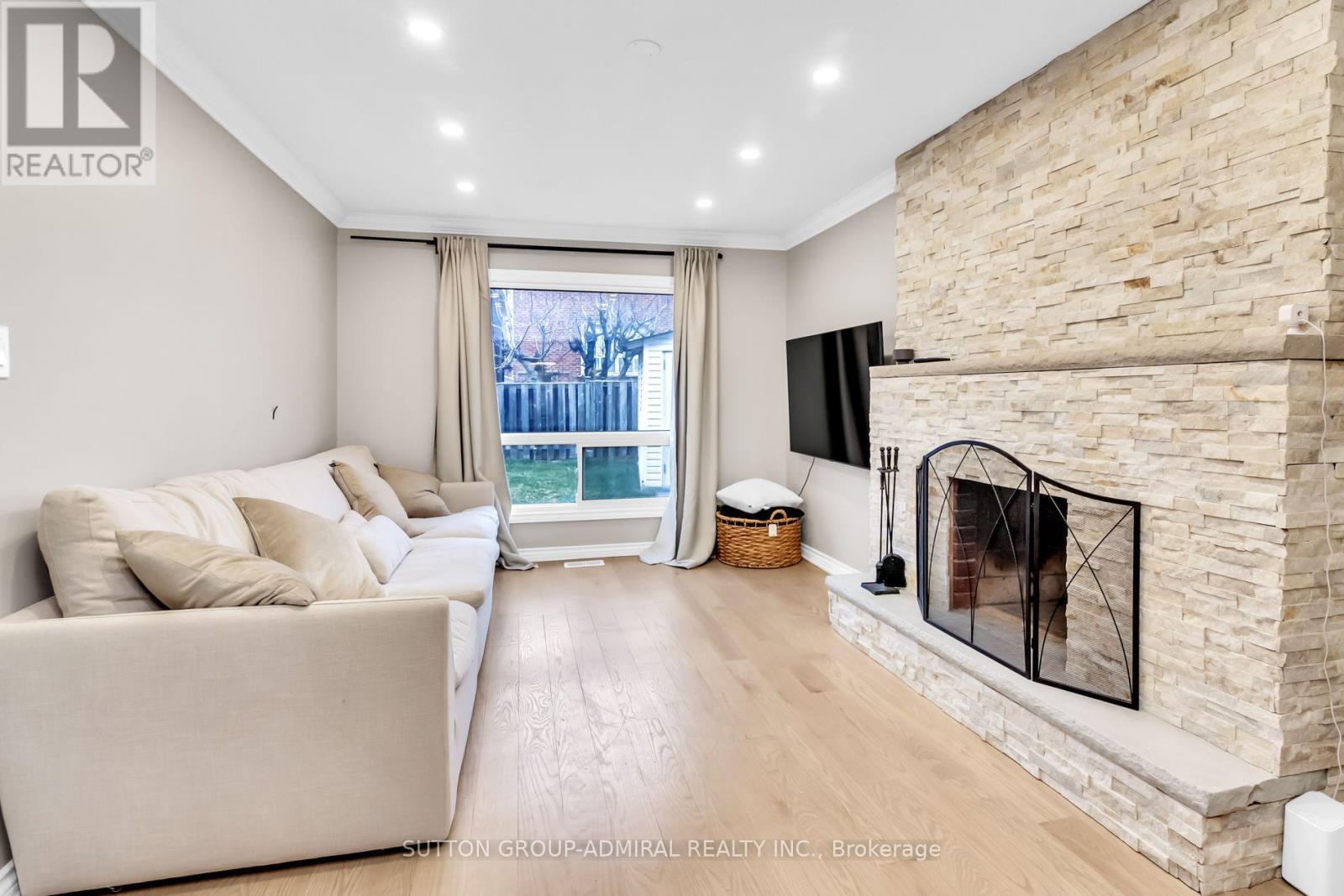 Main & 2nd - 119 Mccabe Crescent, Vaughan (Lakeview Estates), Ontario  L4J 2S6 - Photo 7 - N13747256