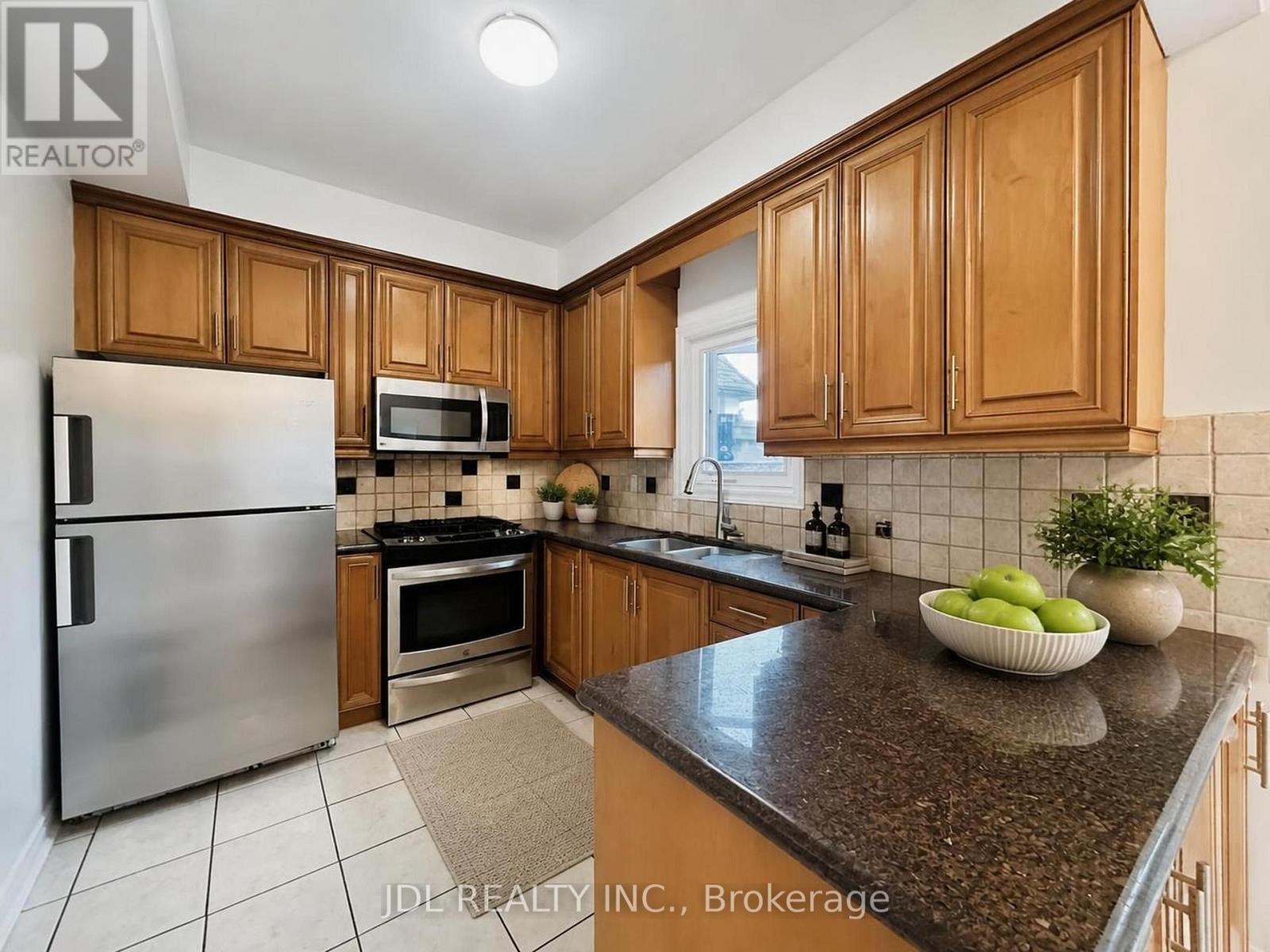 80 Caproni Drive, Vaughan, Ontario  L6A 1Y1 - Photo 13 - N13747316