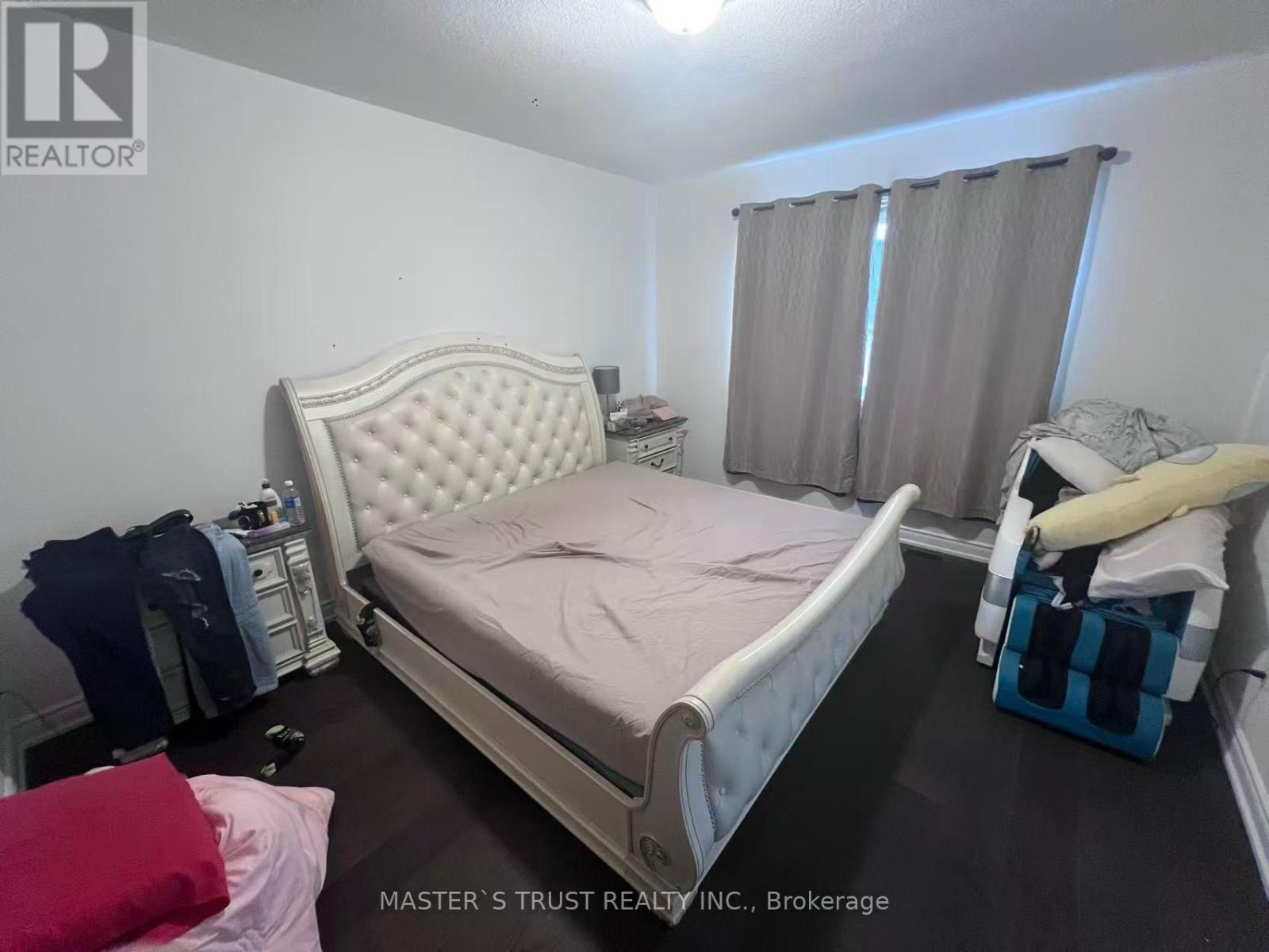 219 Radial Drive, Aurora, Ontario L4G 0Z8 - Photo 7 - N13747336