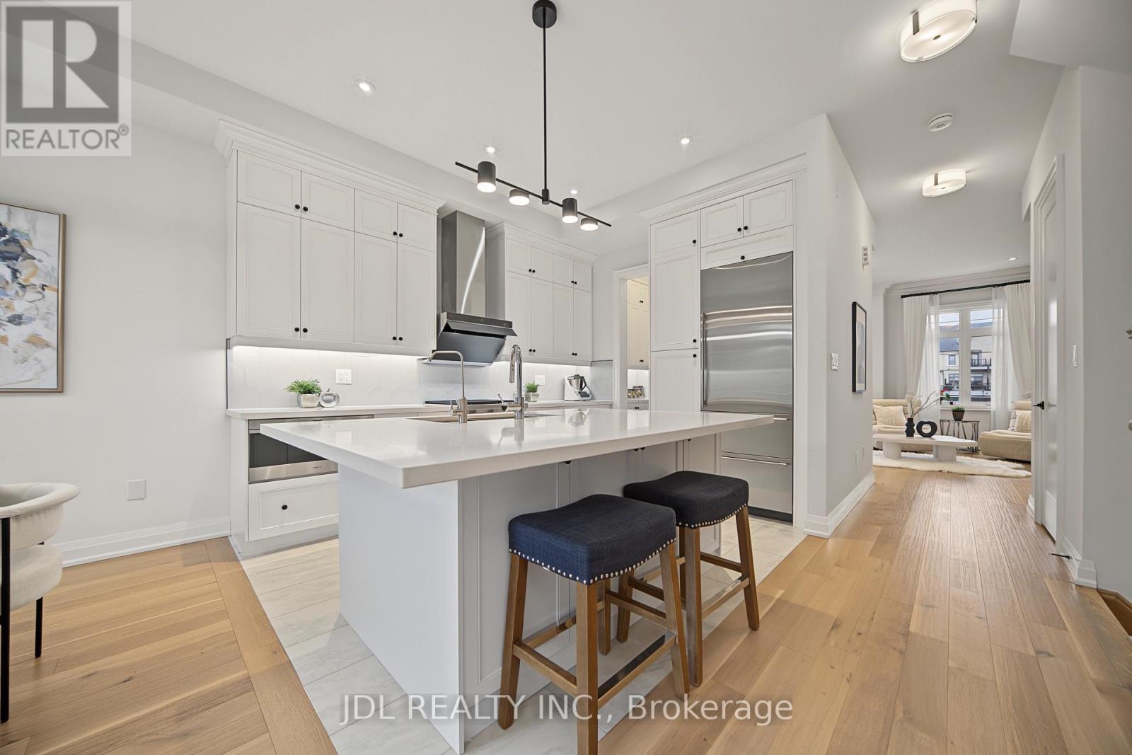 41 West Village Lane, Markham, Ontario  L6C 3L5 - Photo 11 - N13747358