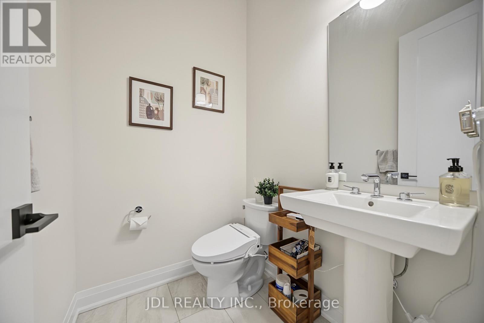 41 West Village Lane, Markham, Ontario  L6C 3L5 - Photo 5 - N13747358