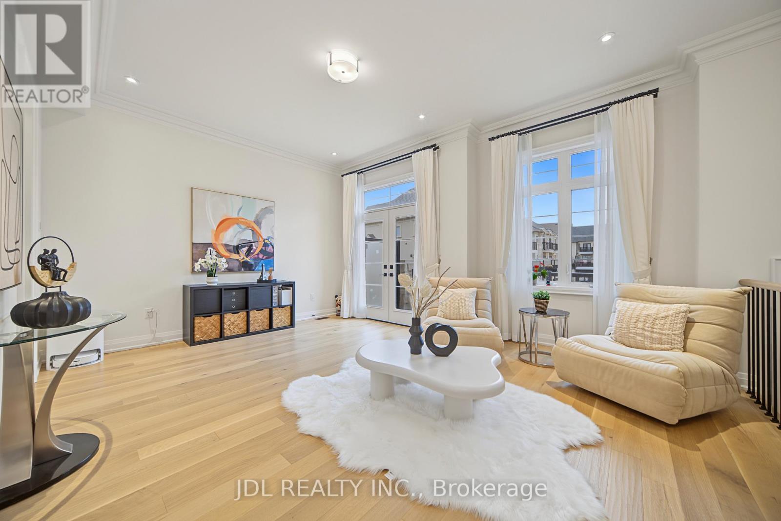 41 West Village Lane, Markham, Ontario  L6C 3L5 - Photo 6 - N13747358