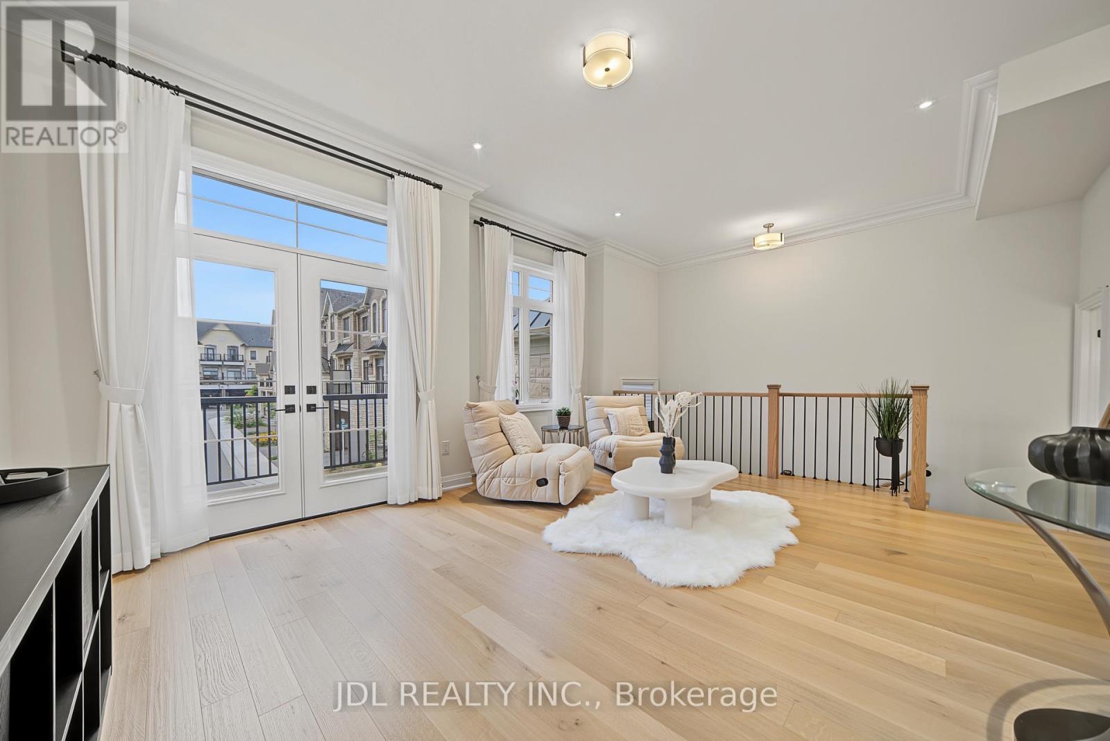 41 West Village Lane, Markham, Ontario  L6C 3L5 - Photo 8 - N13747358