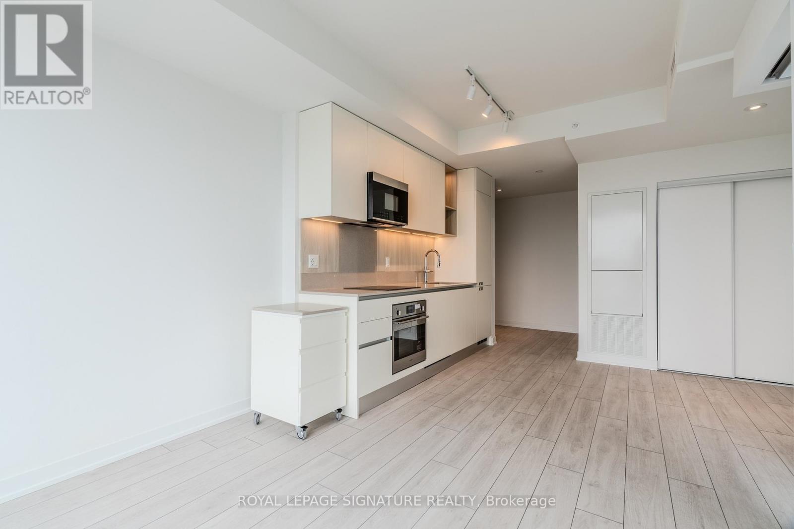 1305 - 39 Mary Street, Barrie (City Centre), Ontario  L4N 1S9 - Photo 18 - S13747350
