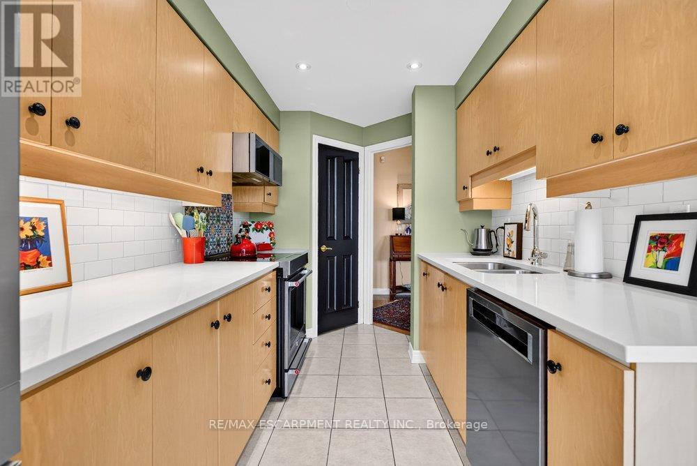 702 - 60 Old Mill Road, Oakville, Ontario  L6J 7V9 - Photo 20 - W13747184